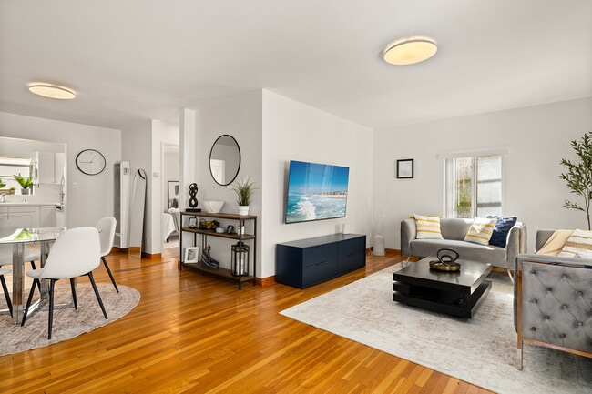 Building Photo - 1169 Amherst Ave Unit #1173-1/2