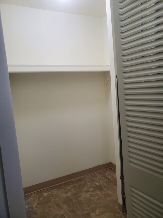 EVERGREEN PLACE APARTMENTS