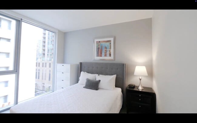 Photo - 4 E Huron St
