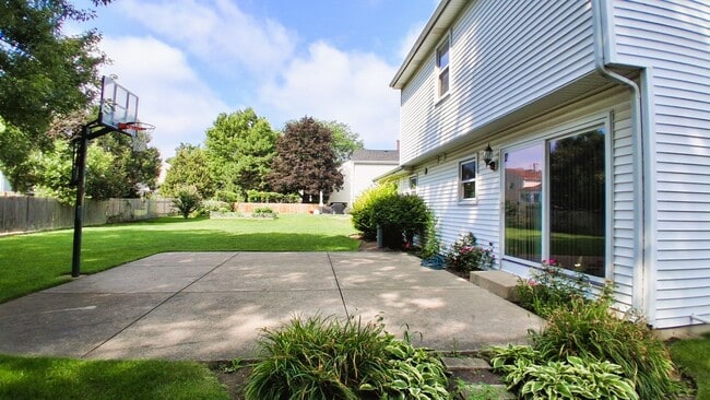 Photo - 920 Chaucer Way