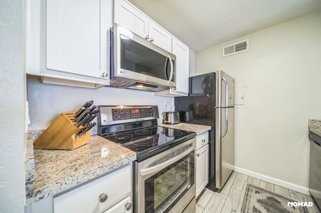 Photo - 8055 E Thomas Rd