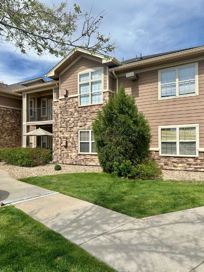 Building Photo - $500 OFF YOUR FIRST MONTHS RENT! Don't Miss This 3BR/ 2BA Condo with 1 car garage @ Creek Side In... Unit 201