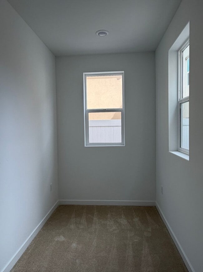 Photo - Brand New Construction in River Terrace Development!