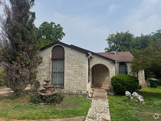 Building Photo - *2 Bedroom/ 1 Bathroom* Near Shopping and ... Rental