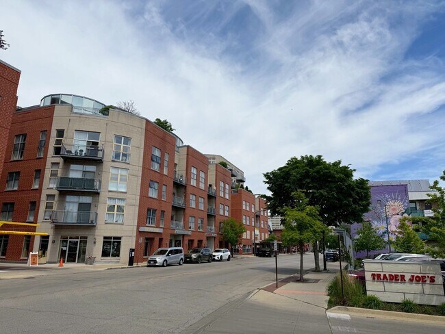 Photo - 1222 Chicago Ave Unit B402