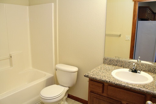 Elaine Station Apartments