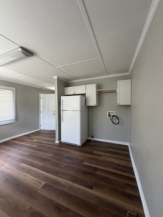 1310 Colony Rd