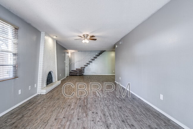 Photo - 5308 Kenosha Ave