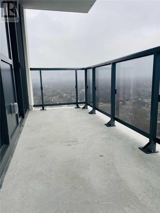 Photo - 30 Samuel Wood Wy Unité 2004