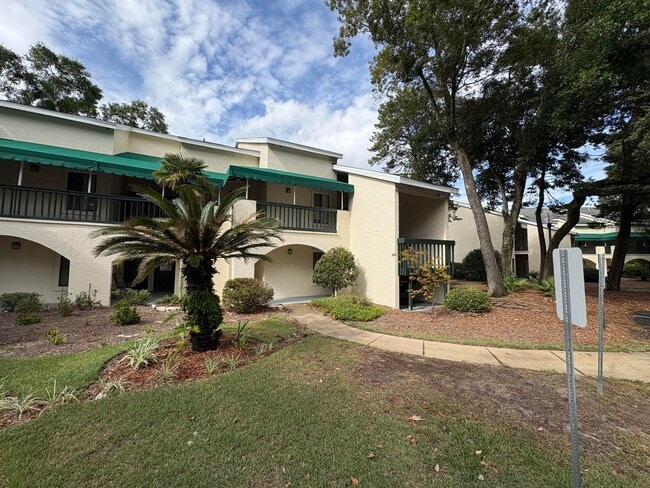 Building Photo - 314 Westlake Ct Unit 314