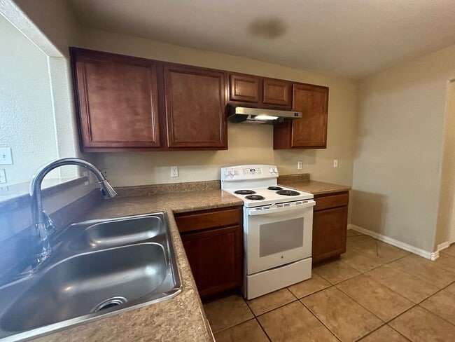 8411 Jaclyn Park