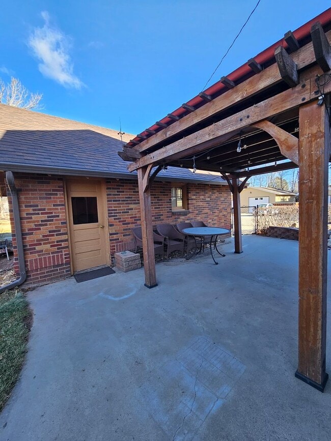 Photo - 4 BED | 2.5 BATH | DOUBLE GARAGE | WEST RAPID | FURNISHED
