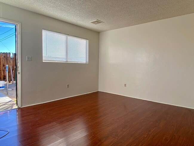 Photo - 121NO Unit #B