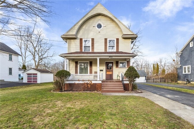 Photo - 373 Genesee St