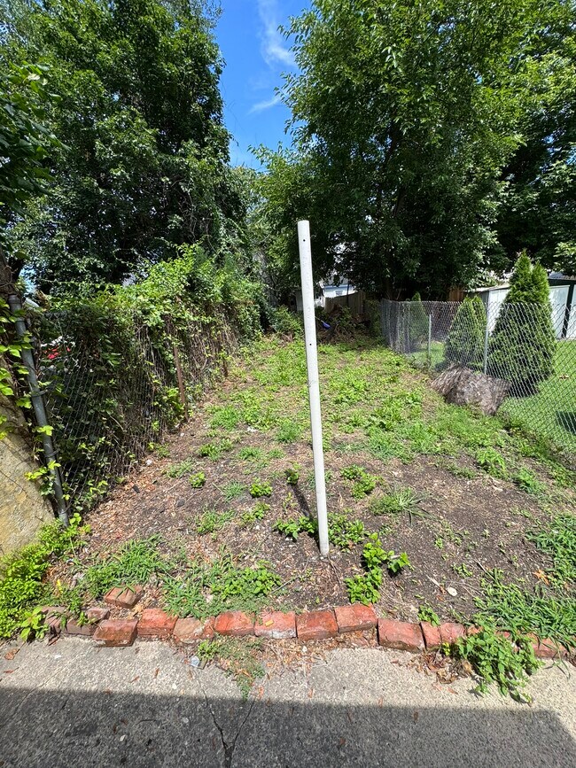 18 Wiley Ave