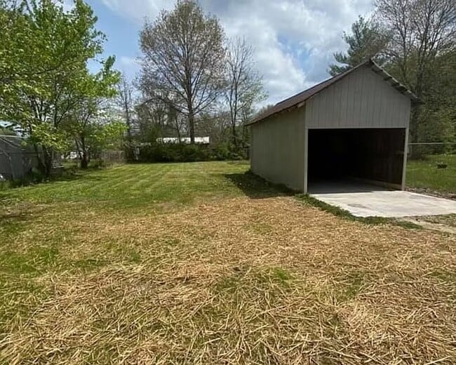 Photo - Renovated open floor plan!