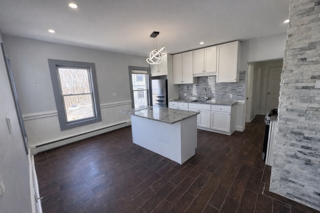 Photo - 17 Franklin St Unit Apartment #3