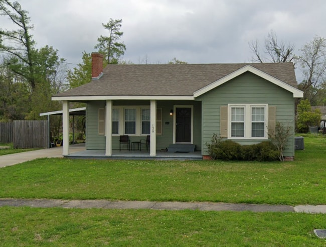 Building Photo - 138 Richard St