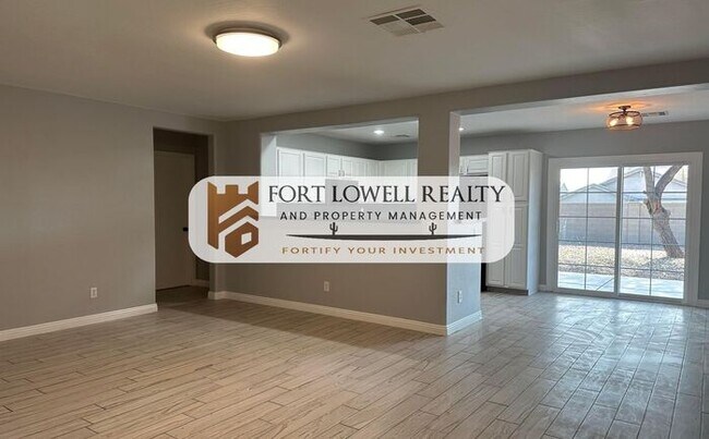 Photo - 3 Bedroom, 2 Bath, with 2 Car Garage!!