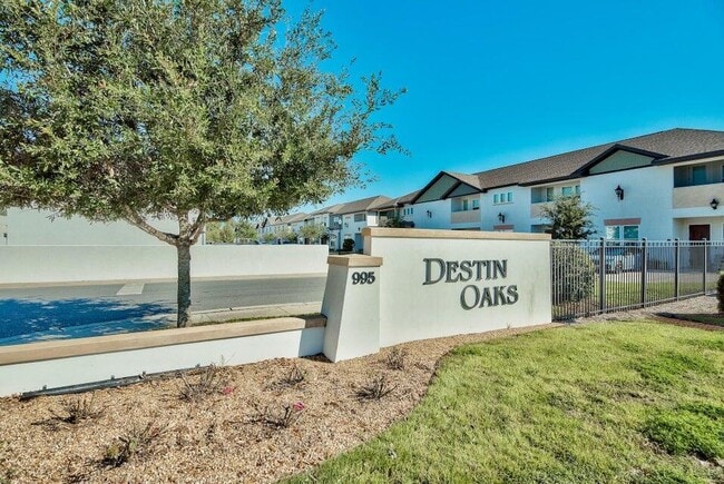 Photo - 995 Airport Rd