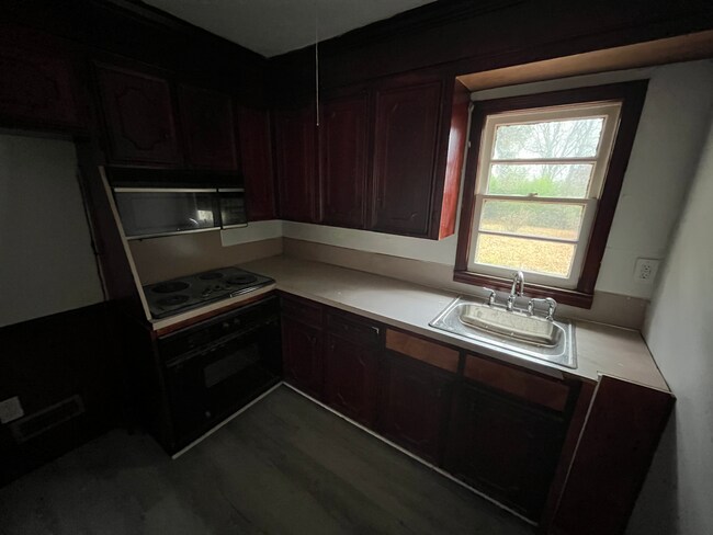 Photo - 754 Raymond Rd Unit A