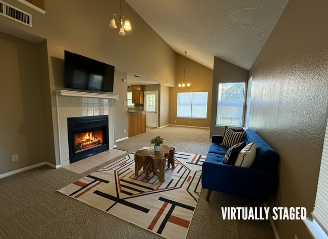 Photo - 1310 Opal Rd Unidad B