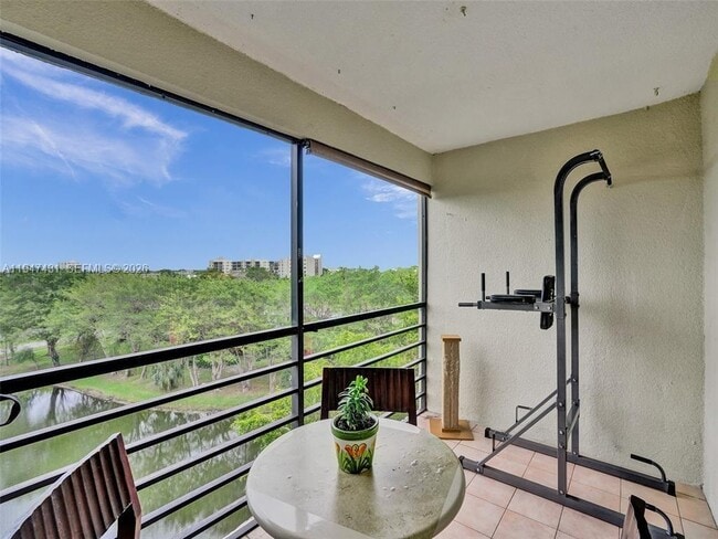 Photo - 2304 S Cypress Bend Dr Unit 712