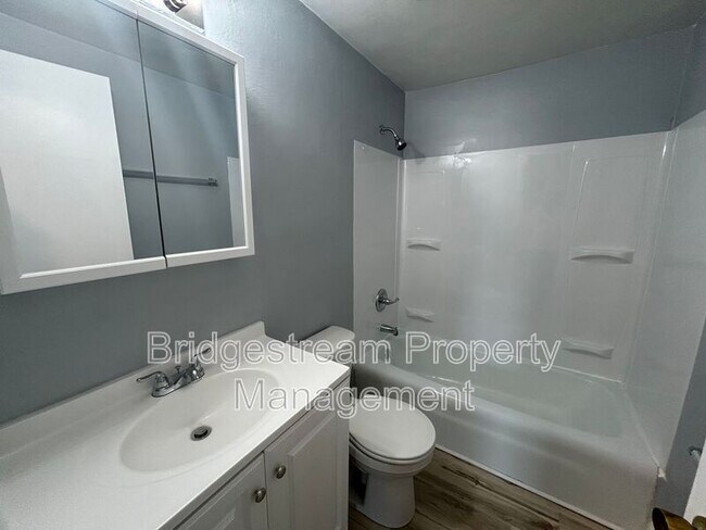 Photo - 154 Forest St