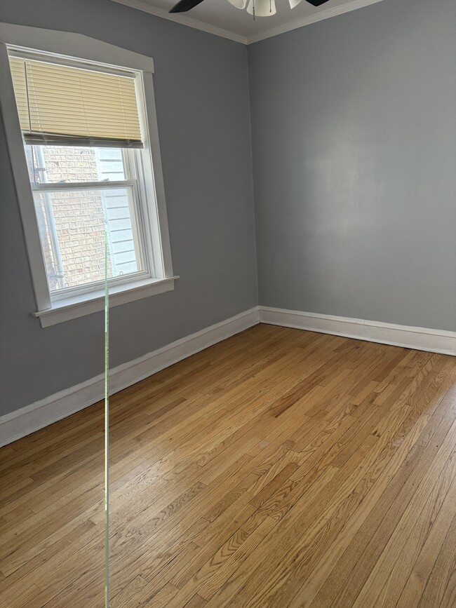 Photo - 5639 N Artesian Ave Unit 2