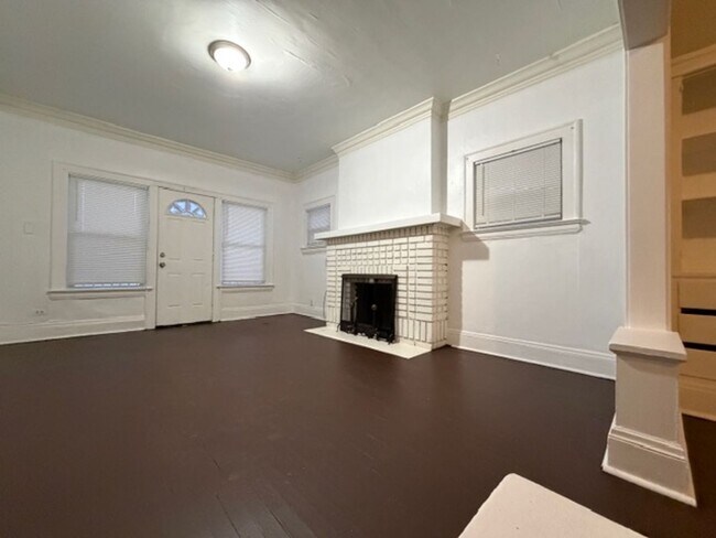 Photo - 9807 Easton Ave Unidad DN