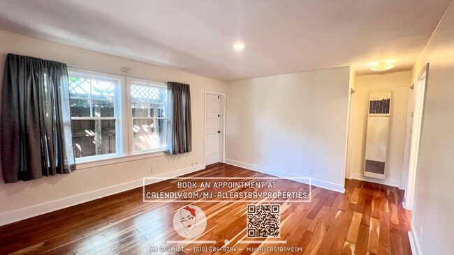 Photo - Garden oasis 2 bedroom with wrap around ya... Unit A