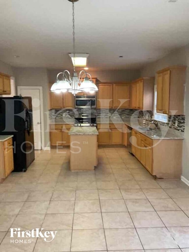 Photo - 670 Golden Meadow Dr