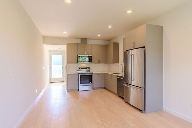 Photo - 2513 13th Ave S