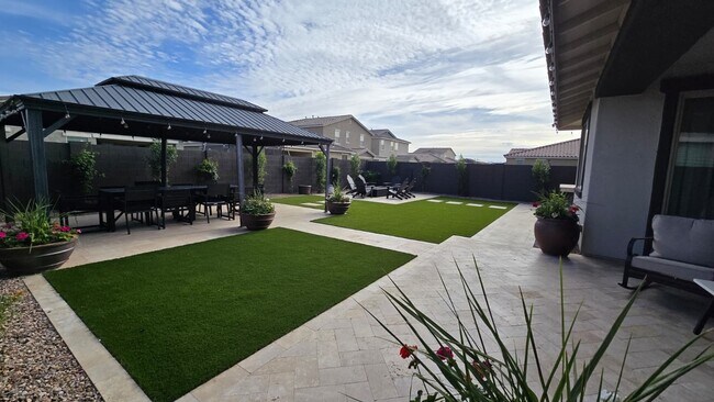 Photo - 5717 N 108th Ave