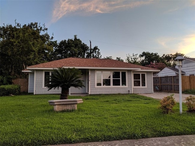 Photo - 3710 Zephyr St House
