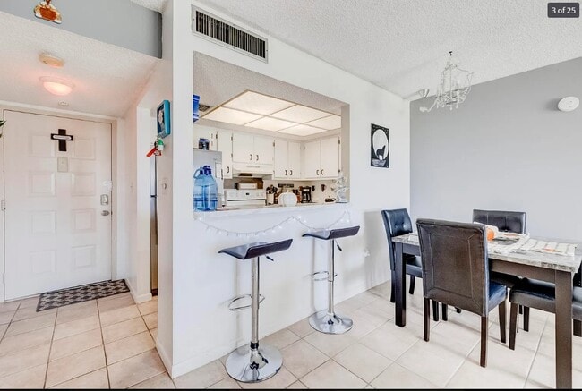 Photo - 5570 NW 44th St Unidad 412A