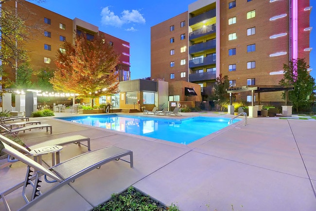 Building Photo - Alvista Nine Mile Rental
