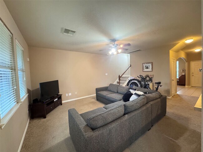 Building Photo - 6026 Starbrook Creek Dr