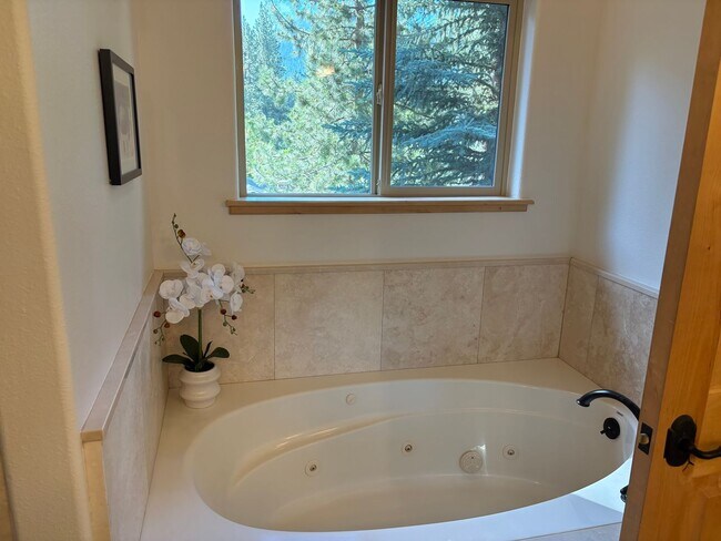Photo - Large furnished mountain home