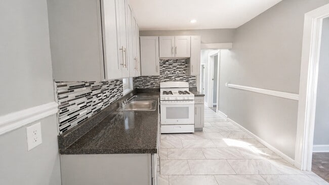 KITCHEN - 37 Blum St Unit APT 1