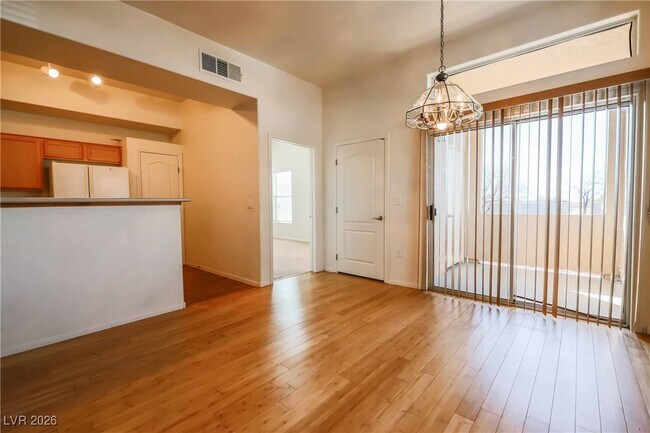 Photo - 2305 W Horizon Ridge Pkwy Unit 213