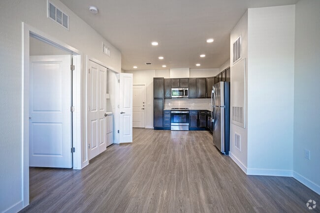 1BR, 1BT -650SF - Living Area - Ekos City Heights