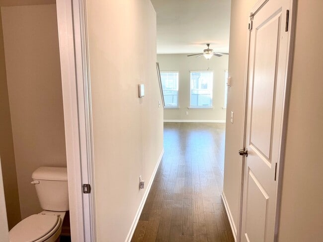 Photo - Welcome to this stunning 3-bedroom, 2.5-bathroom home located in the vibrant community of Lithoni...