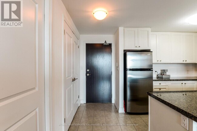 Photo - 281 Woodbridge Ave Unit 425