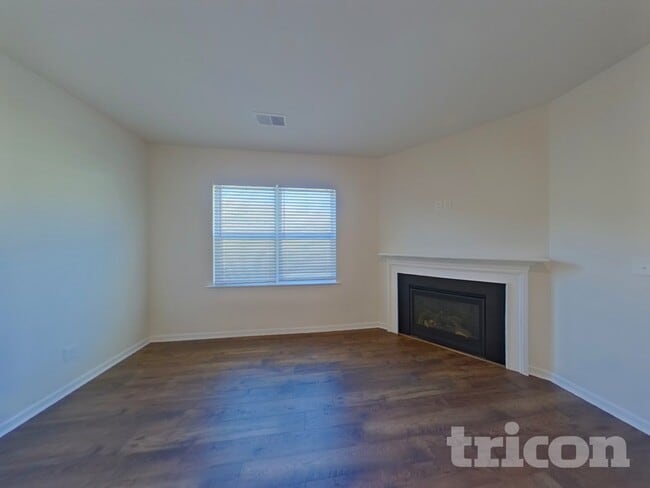 1413 Chamomile Ct
