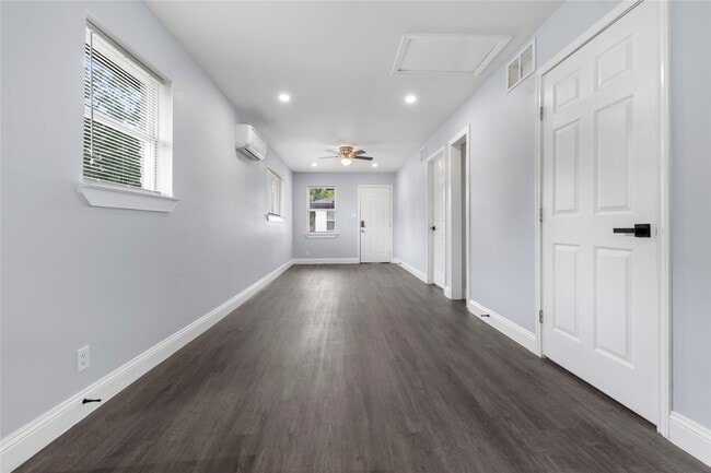 Photo - 4116 Linn St Unit A