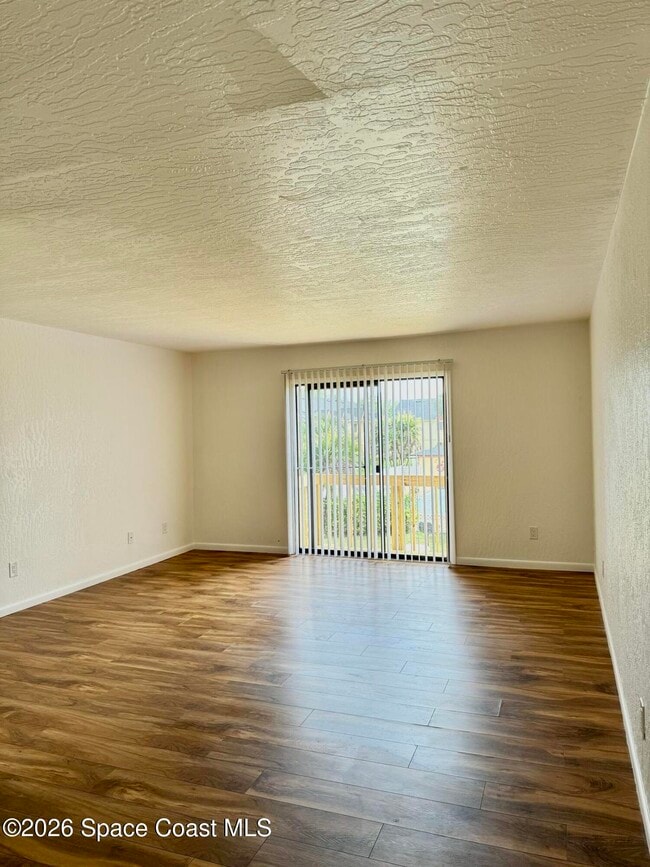Photo - 2100 Forest Knoll Dr NE Unit 00-202