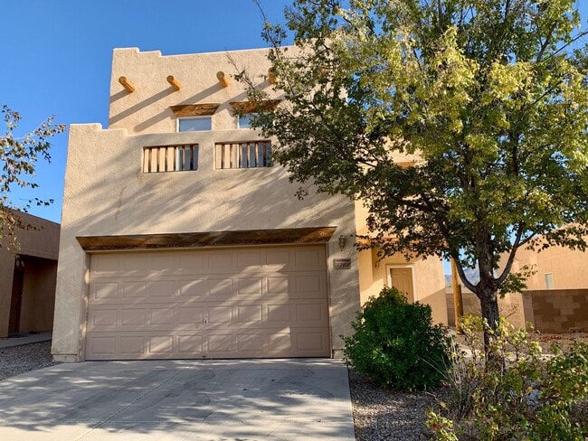 Nice location. 3 Br. 2.5 Ba, 2 CG - Nice location. 3 Br. 2.5 Ba, 2 CG House