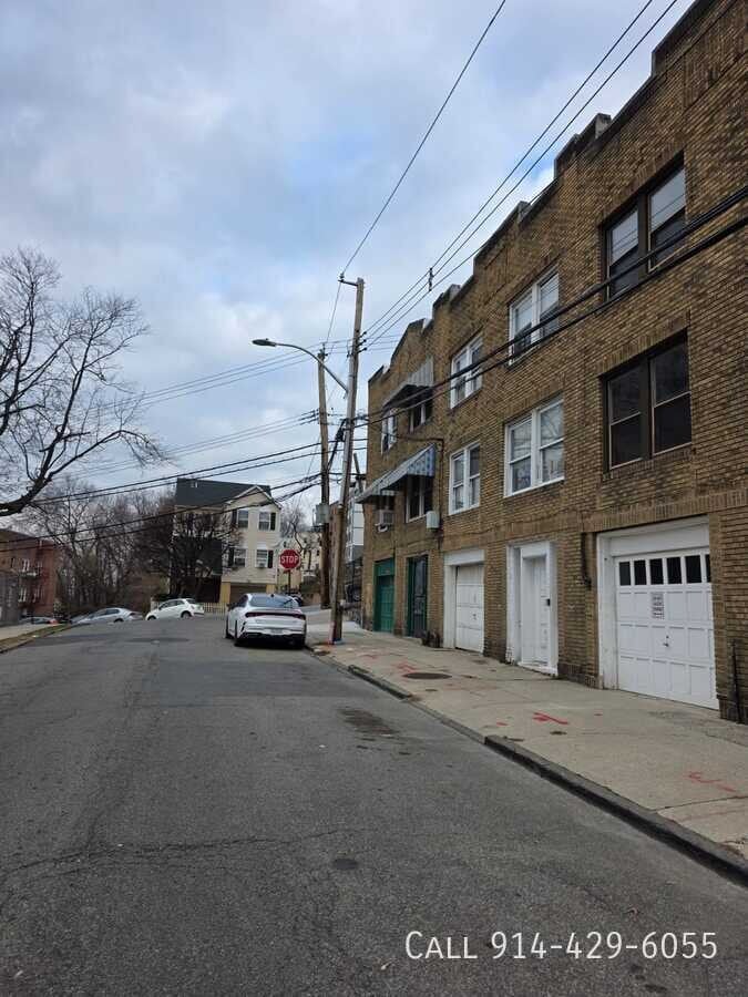 Photo - 322 Woodworth Ave