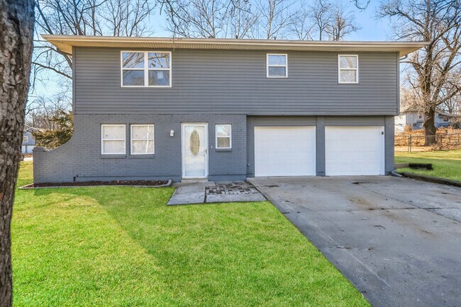 4 Bedroom in Kansas City, MO - 4 Bedroom in Kansas City, MO